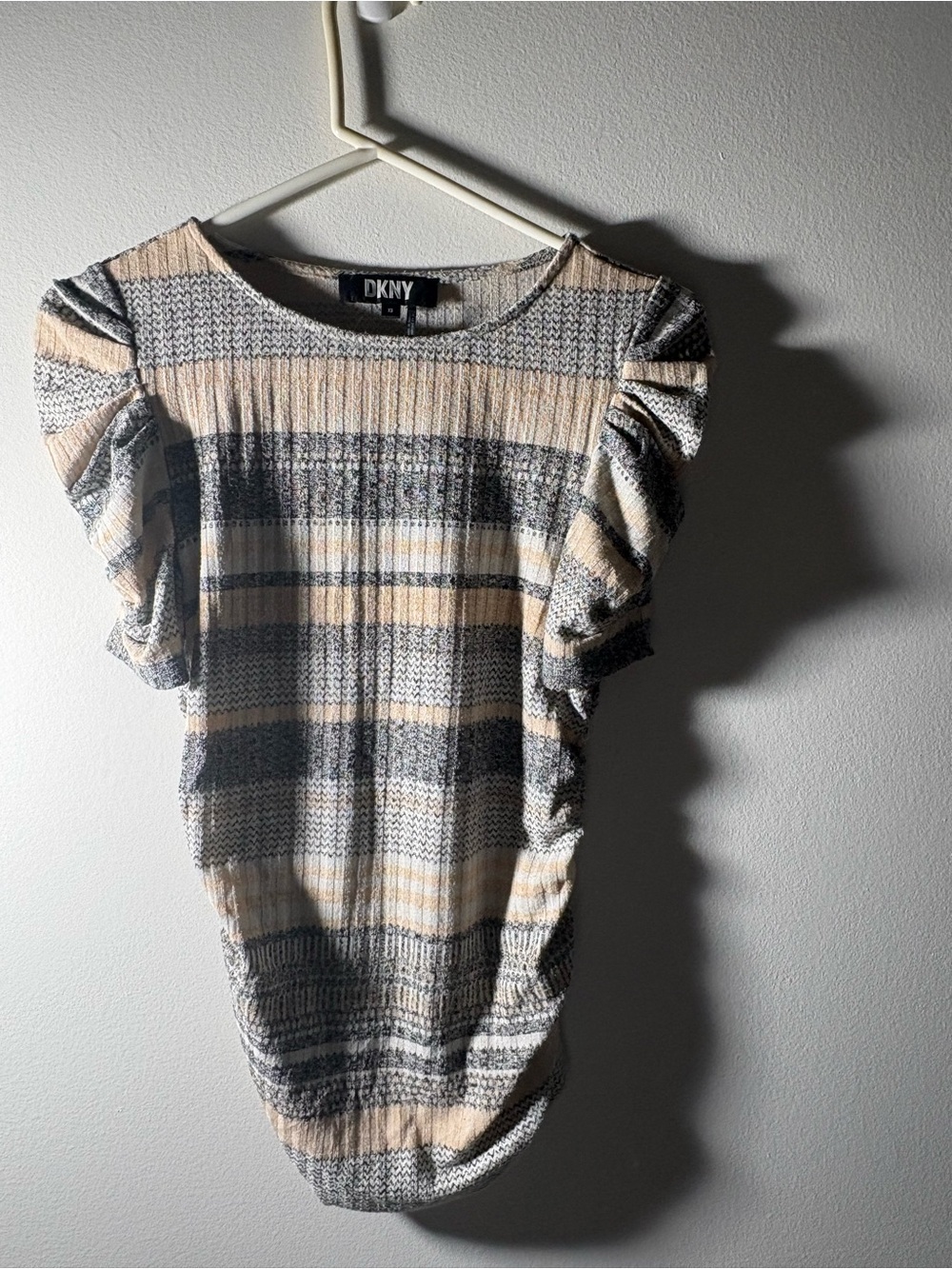 DKNY Women’s XS Striped Ruffle Flutter Sleeve Textured Knit Top Beige Gray